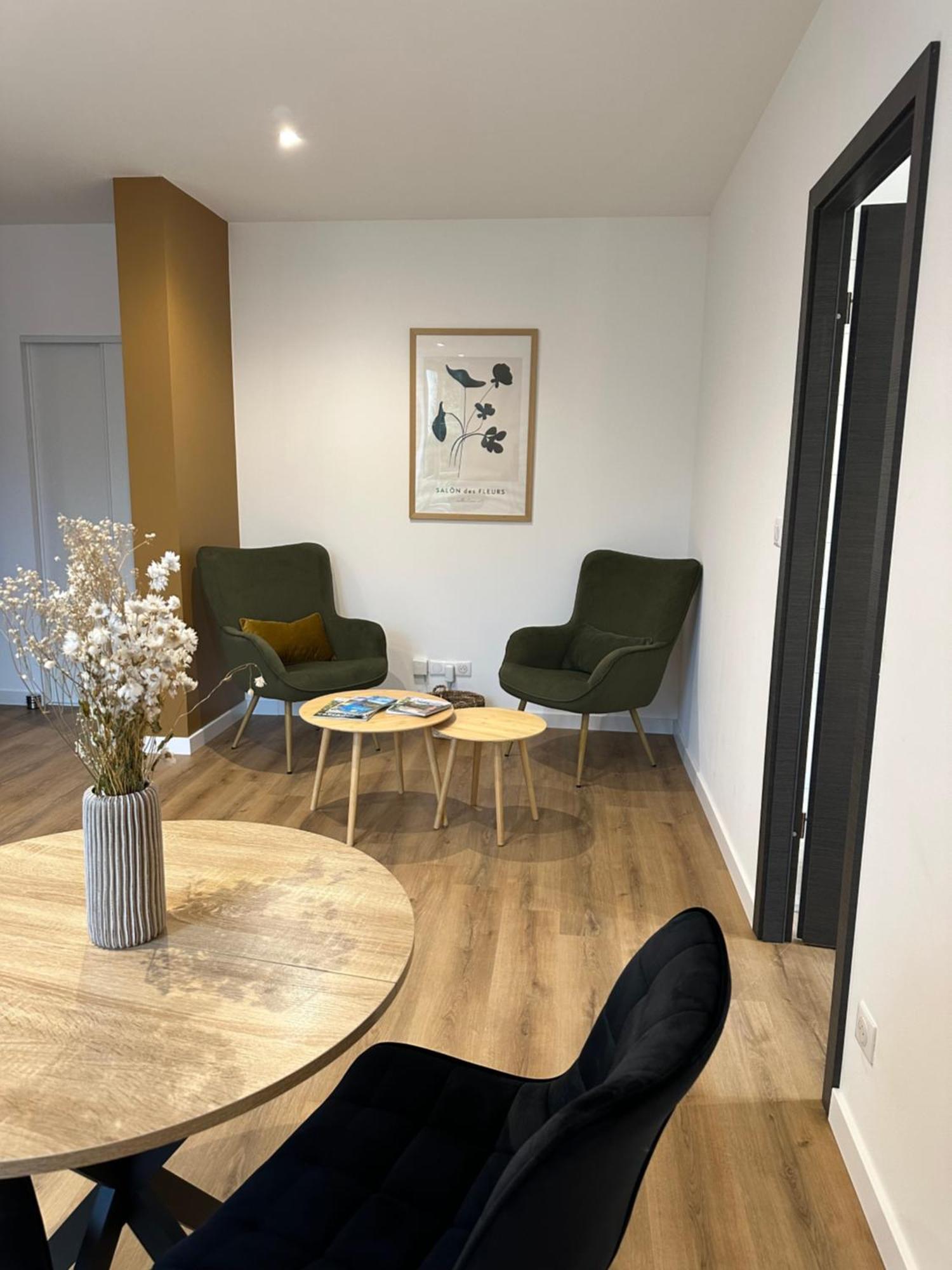 Appartement De La Gare 勒米尔蒙 外观 照片
