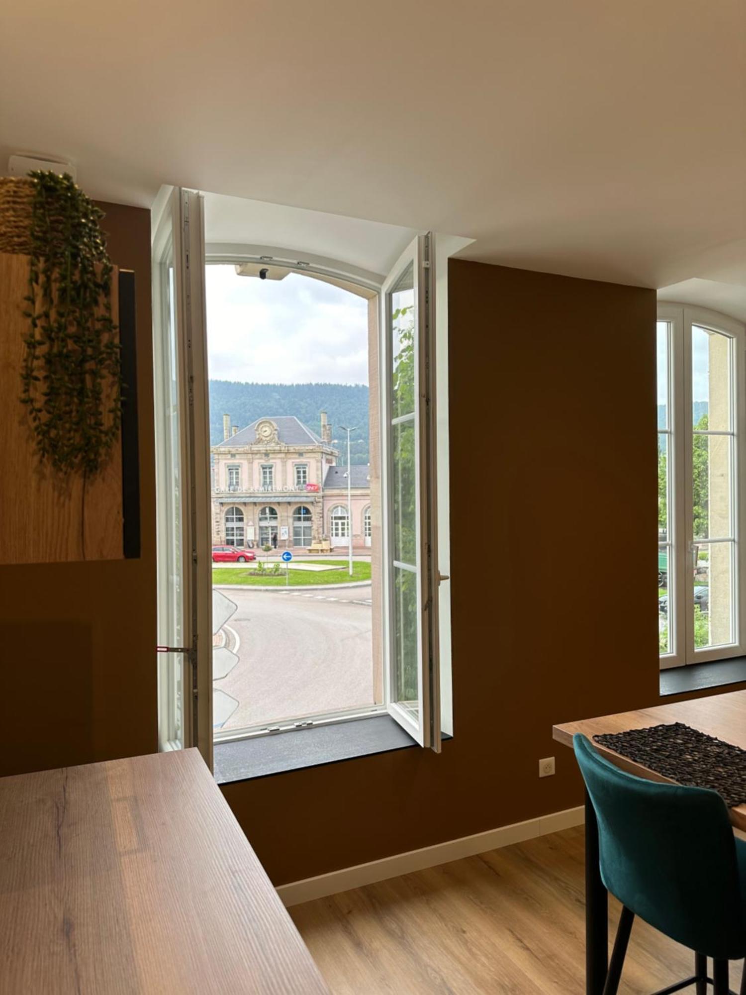 Appartement De La Gare 勒米尔蒙 外观 照片