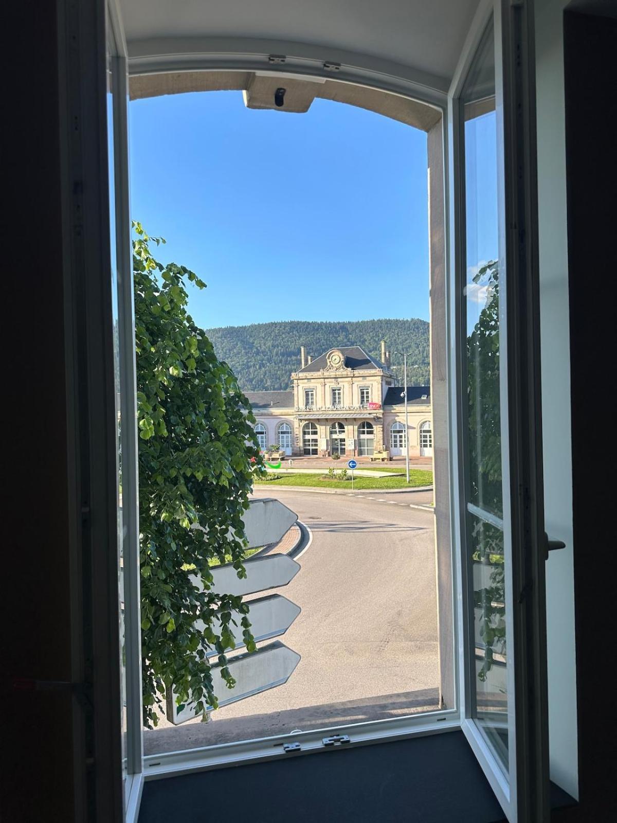 Appartement De La Gare 勒米尔蒙 外观 照片