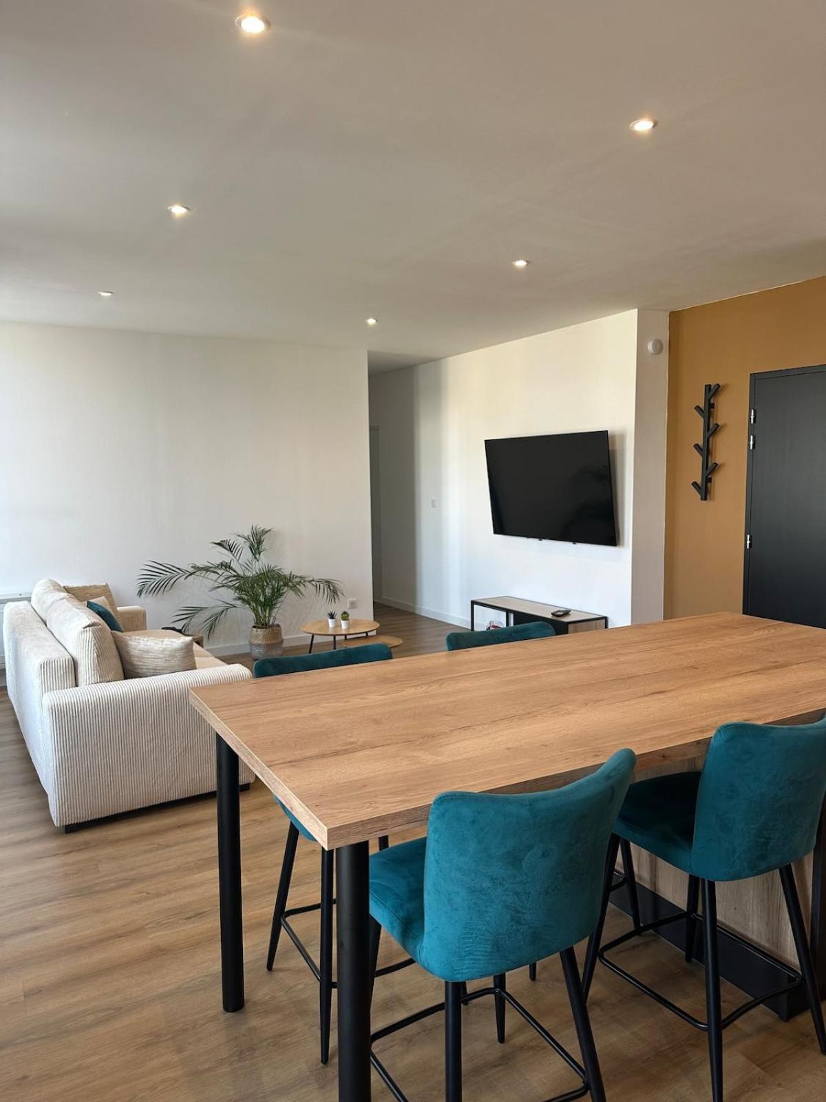 Appartement De La Gare 勒米尔蒙 外观 照片